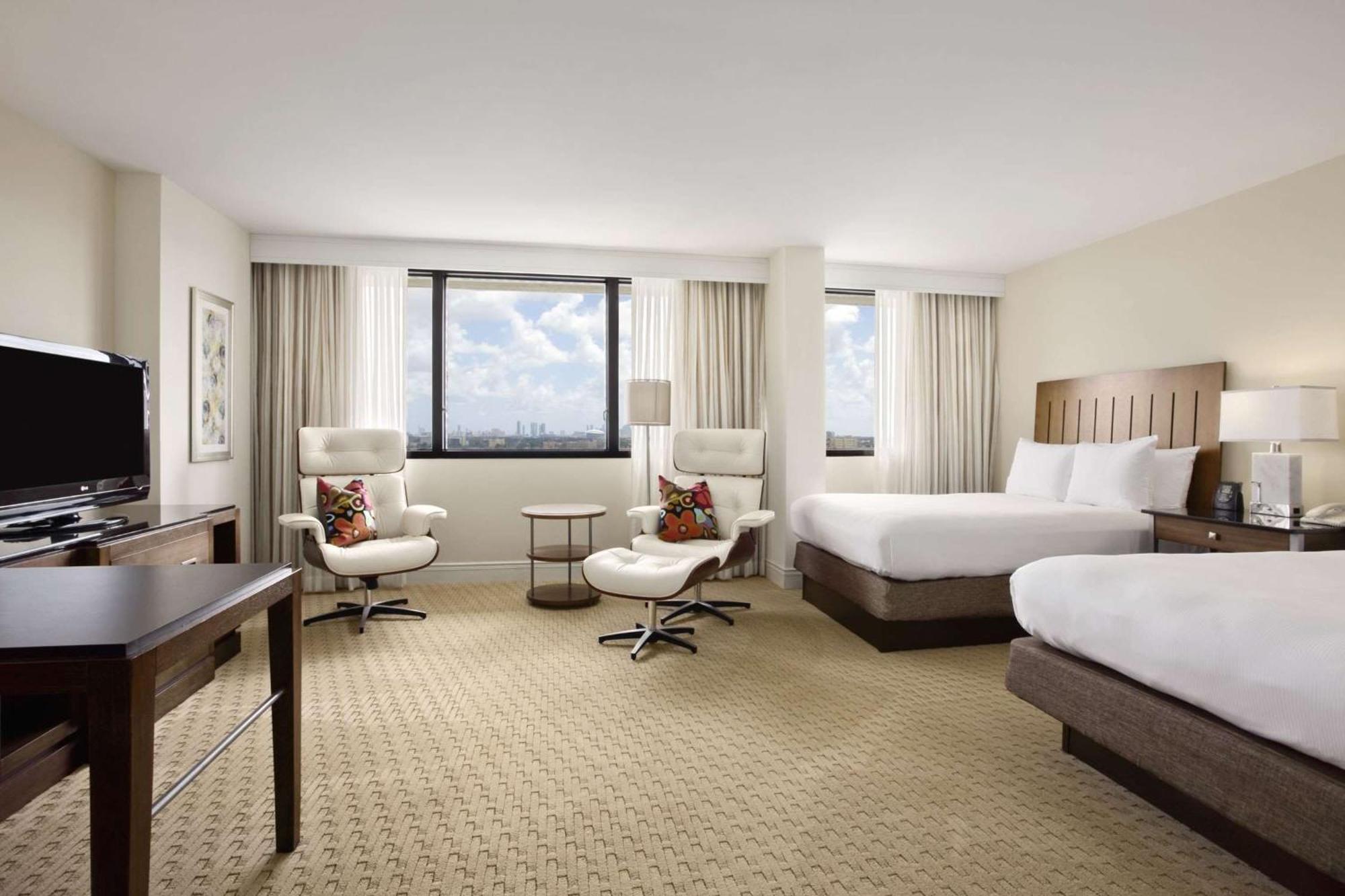 Junior King Suite