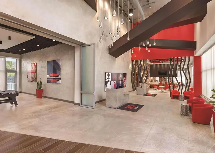 Radisson Red Miami Airport Hotel